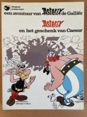 Asterix en Obelix deel 21 geschenk van Caesar
