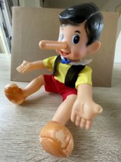 -- Walt Disney Pinokkio  pop 27 cm