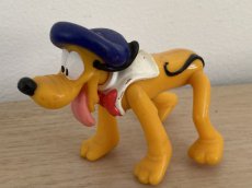 == Walt Disney Pluto met pet op 7 cm hoog
